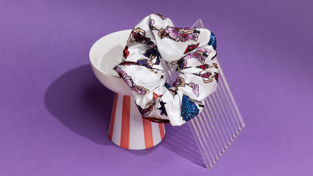 BUSY LIZZY SILK SCRUNCHIE - Charlotte Posner